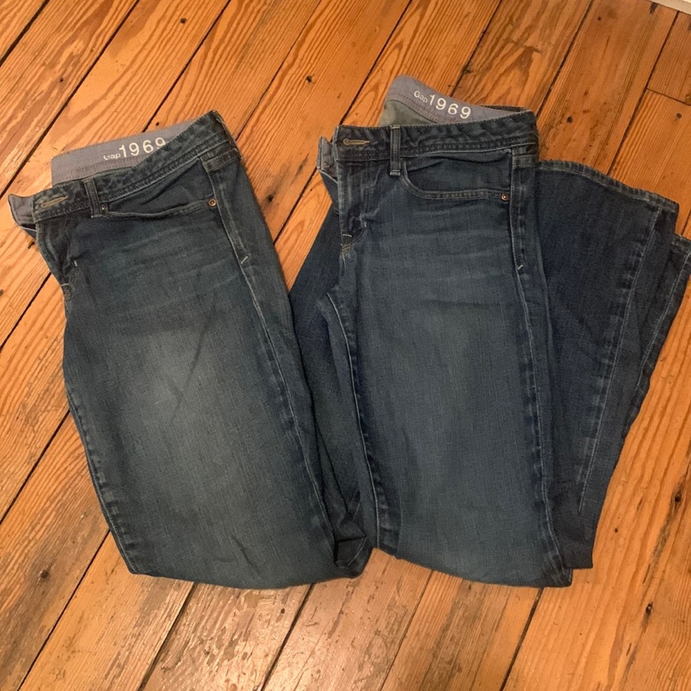 2 Pair GAP 1969 Real Straight Jeans 27/4a